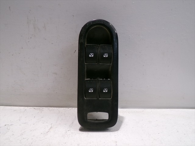 Botonera Elevalunas Delantera Izquierda