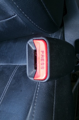 Enganche Cinturon Delantero Derecho