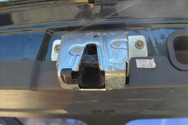 Cerradura Porton Maletero