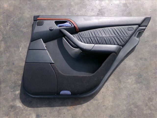 Guarnecido Trasero Derecho