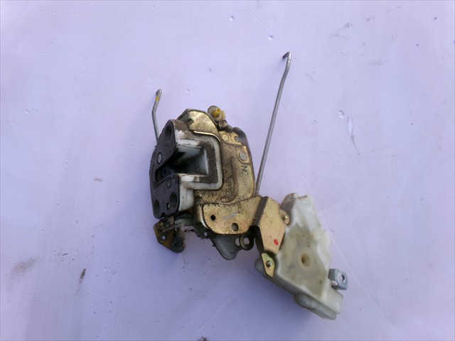 Cerradura Delantero Izquierda