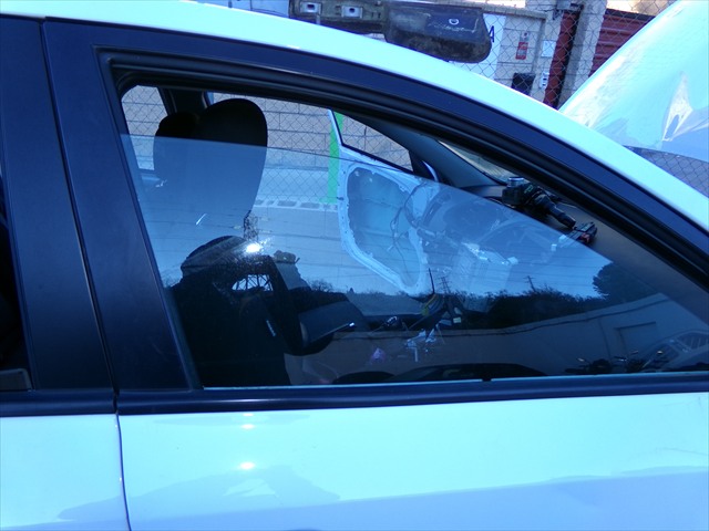 Cristal Puerta Delantera Derecha