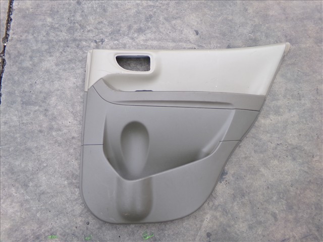 Guarnecido Trasero Derecho