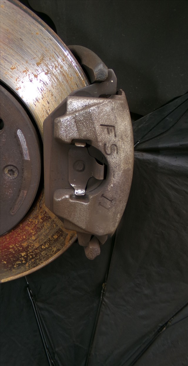 Pinza de Freno Delantera Derecha