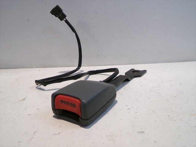 Enganche Cinturon Delantero Izquierdo