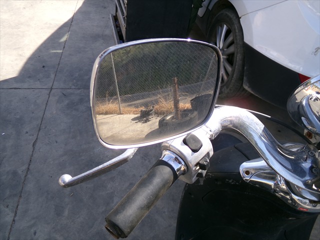 Retrovisor Izquierdo