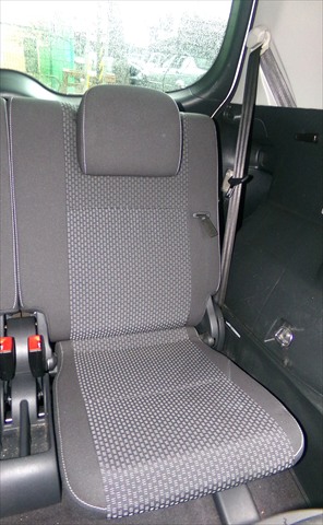 Asiento Trasero Izquierdo Tercera Fila