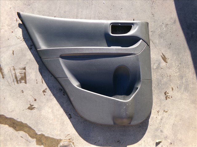 Guarnecido Trasero Izquierdo