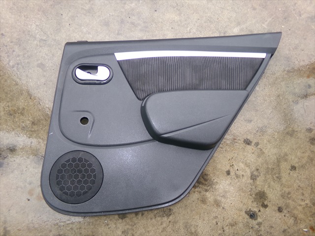 Guarnecido Trasero Derecho