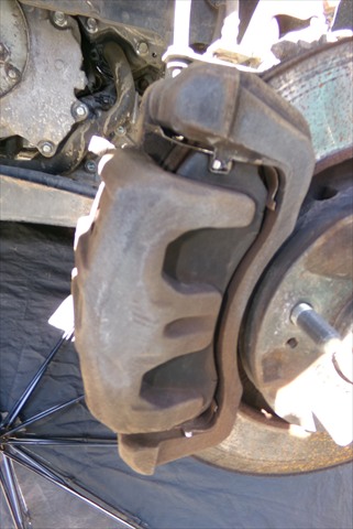 Pinza de Freno Delantera Izquierda