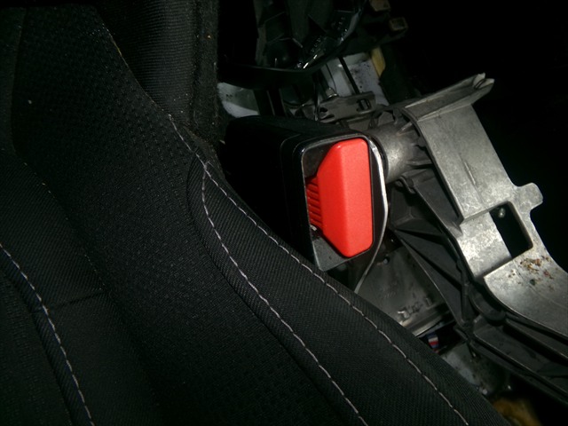 Enganche Cinturon Delantero Derecho