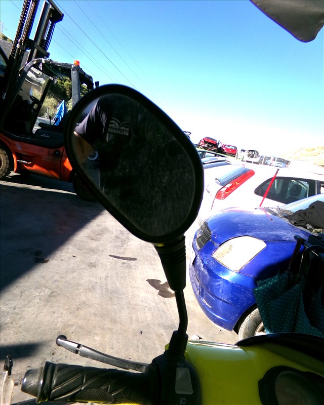Retrovisor Izquierdo