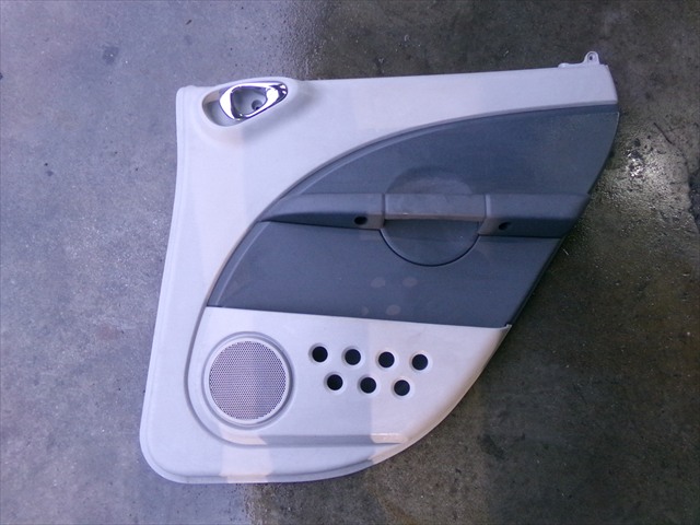 Guarnecido Trasero Derecho