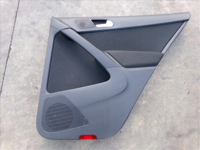 Guarnecido Trasero Derecho