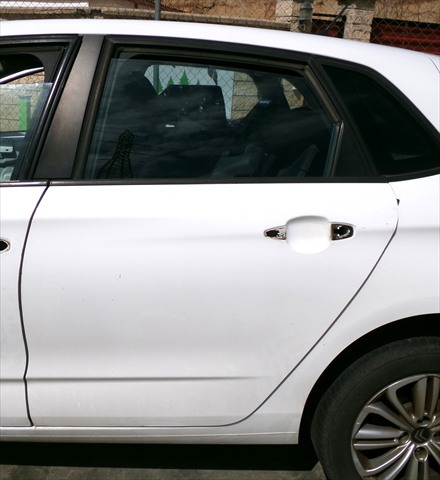 Puerta Trasera Izquierda