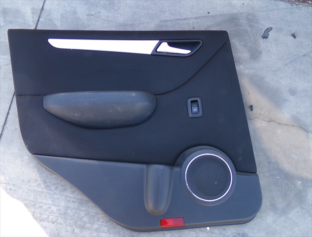 Guarnecido Trasero Izquierdo