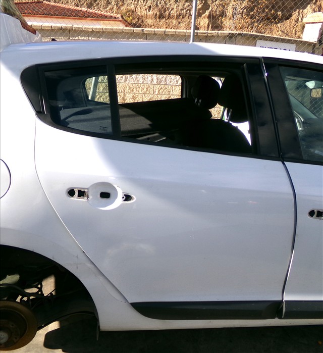 Puerta Trasera Derecha