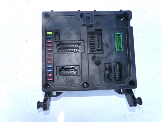 Caja Reles y Fusibles