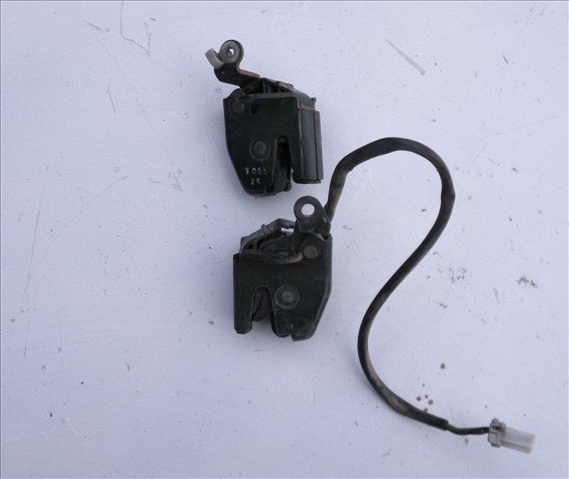 Cerradura Porton Maletero