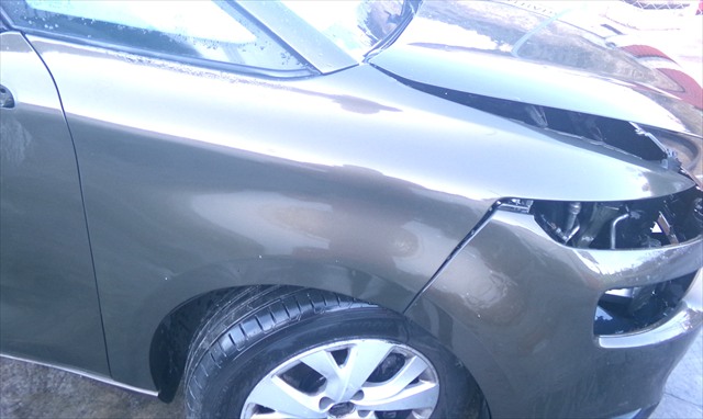 Aleta Delantera Derecha