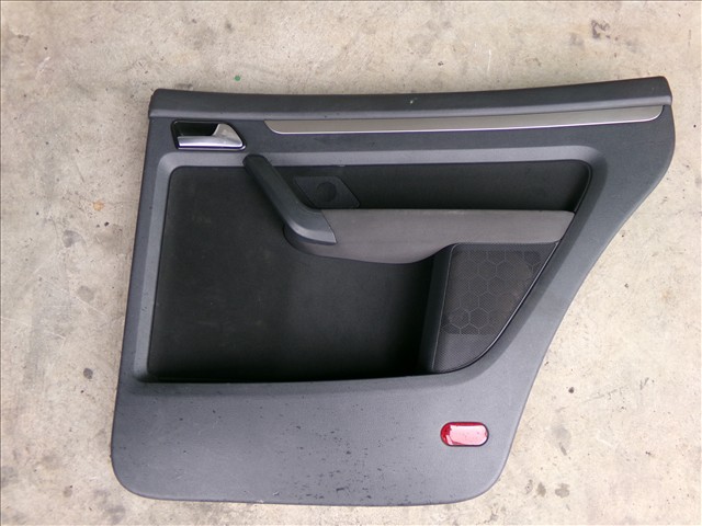 Guarnecido Trasero Derecho