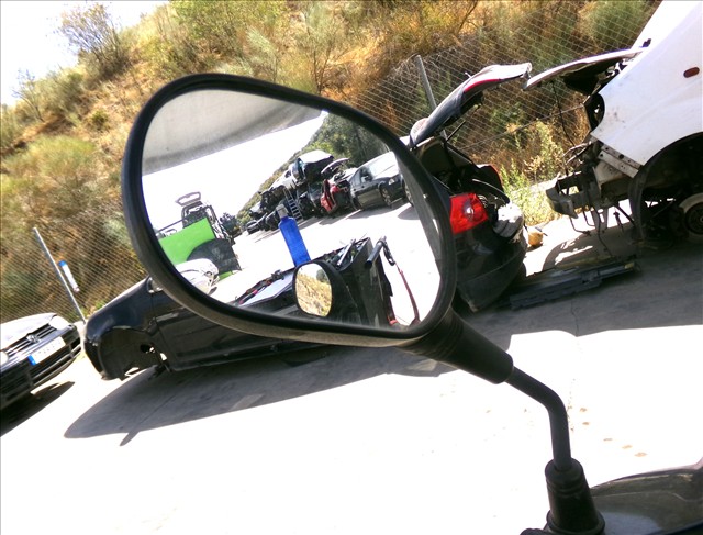 Retrovisor Izquierdo