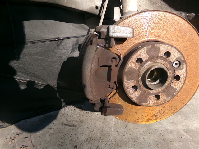 Pinza de Freno Delantera Izquierda