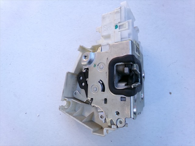 Cerradura Delantero Derecha