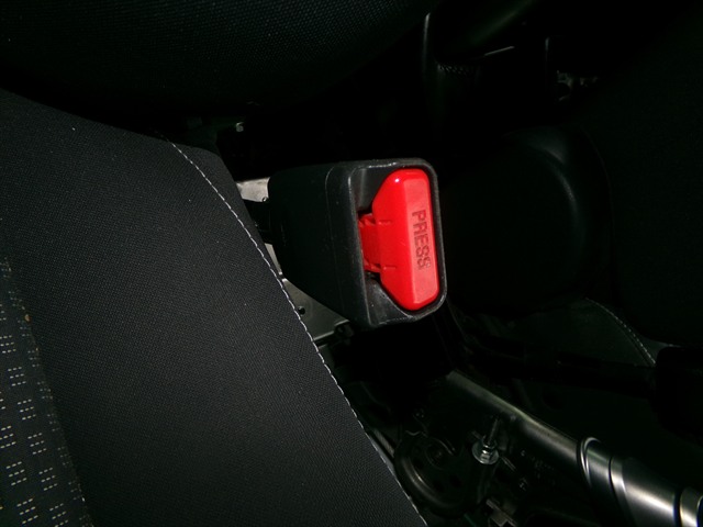 Enganche Cinturon Delantero Derecho