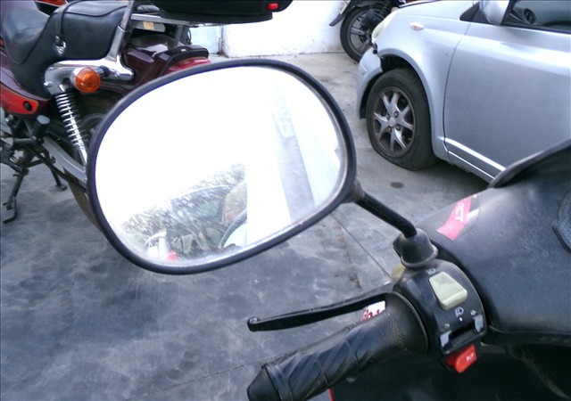 Retrovisor Izquierdo